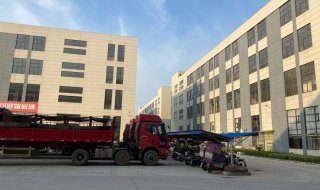 古城北路与龙潭北路交叉路口